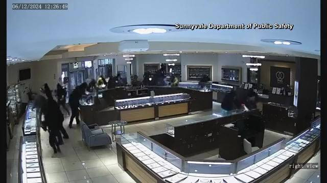 20 hırsız aynı anda kuyumcuyu soydu - Resim: 4